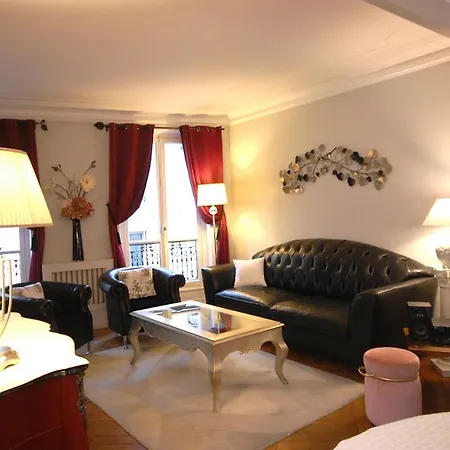 Daire Two-bedroom Champs-elysees Paris