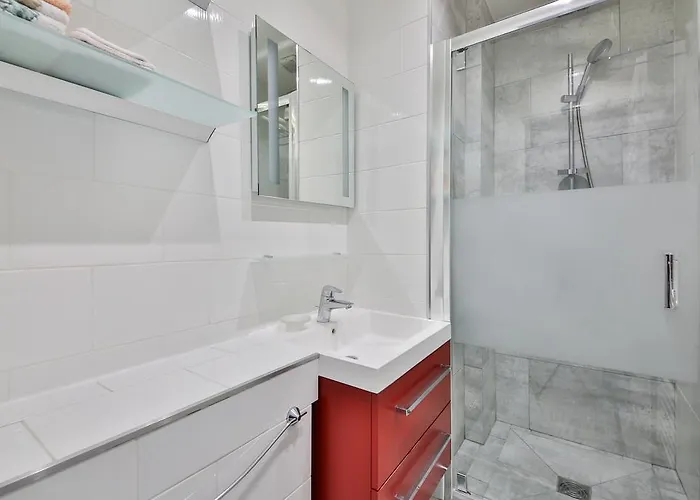 شقة Two-bedroom Champs-elysees *