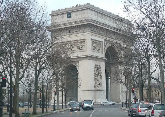 Two-bedroom Champs-elysees باريس