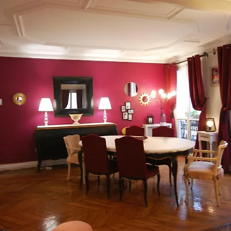 Apartamento Two-bedroom Champs-elysees