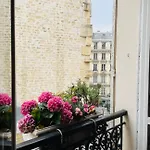 דירה Two-bedroom Champs-elysees *
