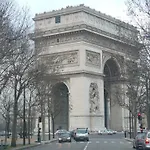 Two-bedroom Champs-elysees פריז